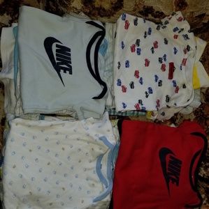 Baby clothing bundle